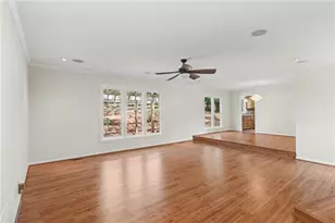 9310 Martins Lake Dr, Roswell, GA 30076 - Photo 4