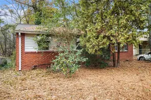818 Bonneville Terrace NW, Atlanta, GA 30331 - Photo 6
