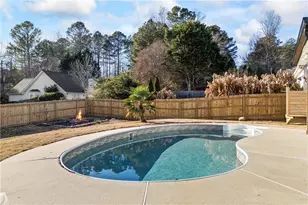 367 Ayelsbury Ct, Sugar Hill, GA 30518 - Photo 18