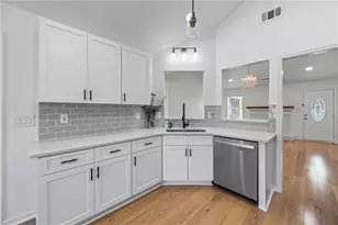 367 Ayelsbury Ct, Sugar Hill, GA 30518 - Photo 6