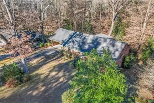 2425 Melinda Ct NE, Atlanta, GA 30345 - Photo 2