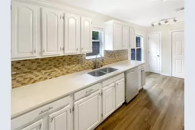 607 River Bend Circle SW, Smyrna, GA 30082 - Photo 8