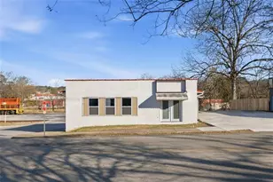 201 S Chattanooga St, La Fayette, GA 30728 - Photo 1