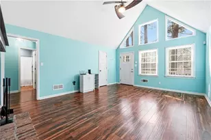 3755 Creekwood Dr, Loganville, GA 30052 - Photo 10