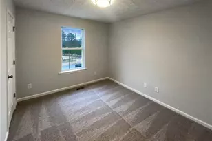 3986 Pinedale Ln, Gainesville, GA 30507 - Photo 4