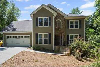 6732 Willowbrook Trail, Flowery Branch, GA 30542 - Photo 2