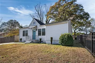 620 Hamilton E Holmes Dr NW, Atlanta, GA 30318 - Photo 2