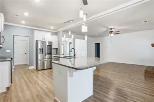 95 Hawthorn Ln, Covington, GA 30014 - Photo 10