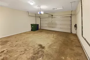 4045 Wintersweet Dr, Decatur, GA 30034 - Photo 18