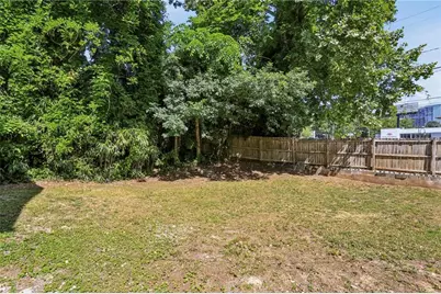 22 Peachtree Hills Avenue NE, Atlanta, GA 30305 - Photo 40