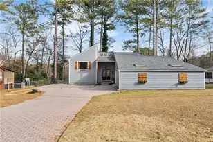 4047 Meadow Way, Marietta, GA 30066 - Photo 2