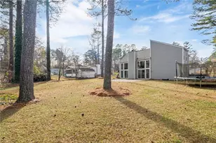 4047 Meadow Way, Marietta, GA 30066 - Photo 34