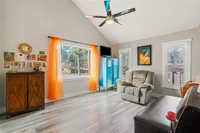 4047 Meadow Way, Marietta, GA 30066 - Photo 18