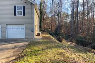 501 Wilbanks St, Buford, GA 30518 - Photo 4