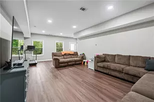 240 Oakwood Dr, Commerce, GA 30529 - Photo 34