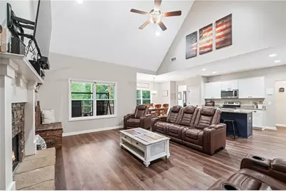 240 Oakwood Drive, Commerce, GA 30529 - Photo 8