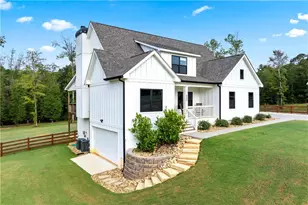 240 Oakwood Dr, Commerce, GA 30529 - Photo 2