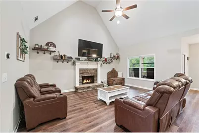 240 Oakwood Drive, Commerce, GA 30529 - Photo 6