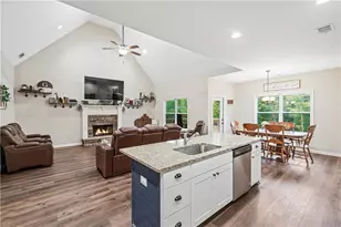 240 Oakwood Dr, Commerce, GA 30529 - Photo 12