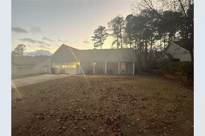 2371 Bankston Circle, Snellville, GA 30078 - Photo 2