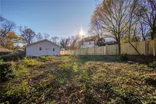 1051 Harwell St NW, Atlanta, GA 30314 - Photo 24