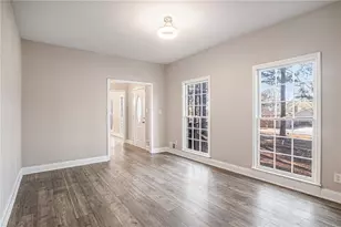 4521 S Roberts Dr, Sugar Hill, GA 30518 - Photo 14