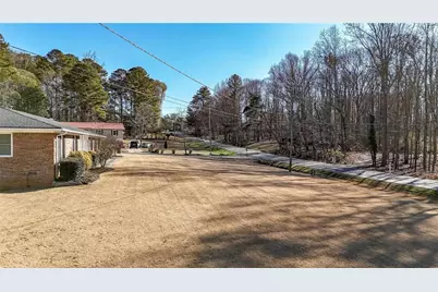 2111 Jade Drive, Canton, GA 30115 - Photo 32