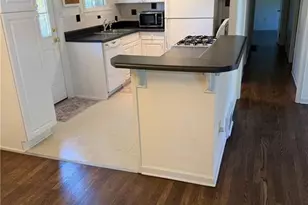 2961 Parkridge Dr NE, Atlanta, GA 30319 - Photo 4