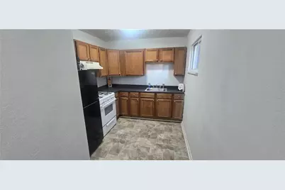 2596 Dale Creek Drive NW, Atlanta, GA 30318 - Photo 4