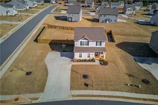 802 Robbie Ln, Monroe, GA 30655 - Photo 2