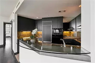 700 Park Regency Pl NE, Atlanta, GA 30326 - Photo 24
