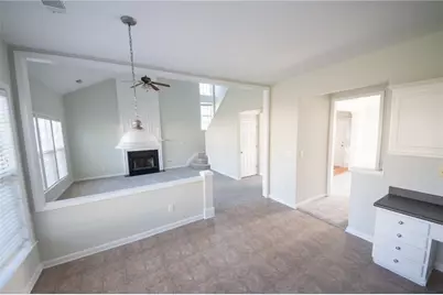 8145 Lockslay Way, Suwanee, GA 30024 - Photo 4