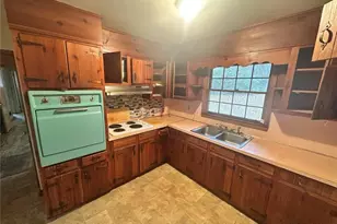 2703 Arrowood Dr, East Point, GA 30344 - Photo 20