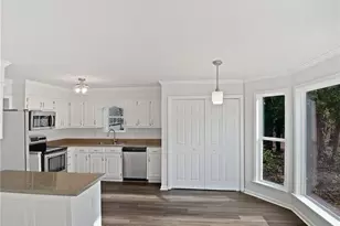 2454 Jacks View Ct, Snellville, GA 30078 - Photo 2