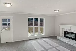 2454 Jacks View Ct, Snellville, GA 30078 - Photo 6