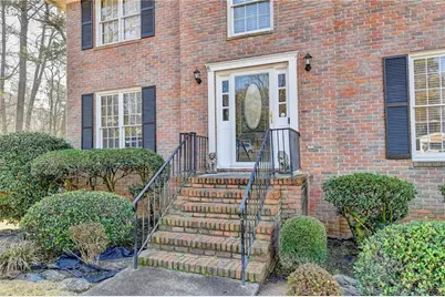 1093 Washington Lee Drive SW, Lilburn, GA 30047 - Photo 4