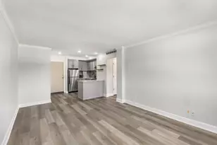 2285 Peachtree Rd NE, Atlanta, GA 30309 - Photo 10