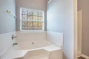 2146 Mulberry Ln, Lithonia, GA 30058 - Photo 16