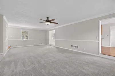 2045 Skyland Glen Drive, Snellville, GA 30078 - Photo 6