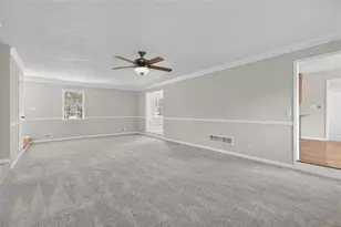 2045 Skyland Glen Dr, Snellville, GA 30078 - Photo 6