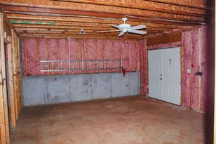 401 Myrtle Ct, Loganville, GA 30052 - Photo 8