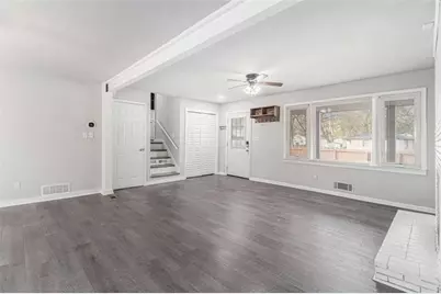 187 Hamilton E Holmes Drive, Atlanta, GA 30318 - Photo 8