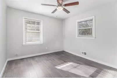 187 Hamilton E Holmes Drive, Atlanta, GA 30318 - Photo 18