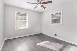 187 Hamilton E Holmes Dr, Atlanta, GA 30318 - Photo 18