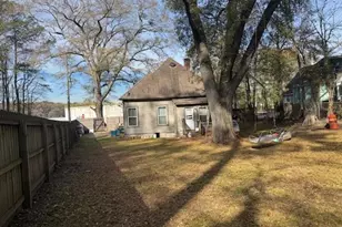 1735 Bolton Rd NW, Atlanta, GA 30318 - Photo 8