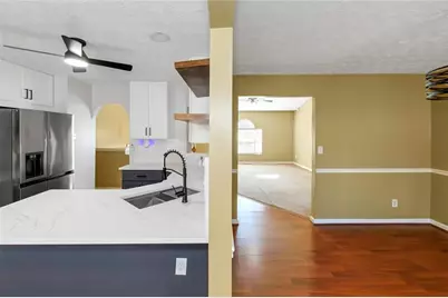 731 Bridgewood Court, Lithonia, GA 30058 - Photo 10