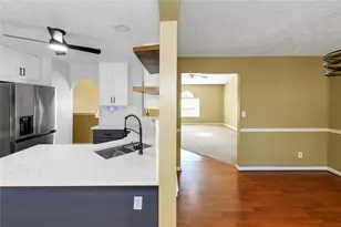 731 Bridgewood Ct, Lithonia, GA 30058 - Photo 10