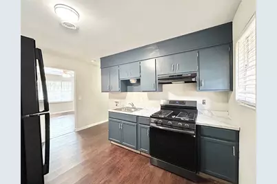 6496 Raymond Drive, Union City, GA 30291 - Photo 8