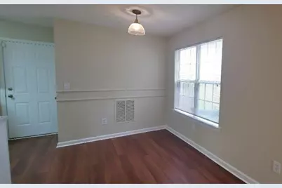 4915 Lakebrooke Run, Stone Mountain, GA 30087 - Photo 4