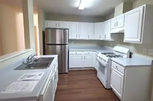 4915 Lakebrooke Run, Stone Mountain, GA 30087 - Photo 8